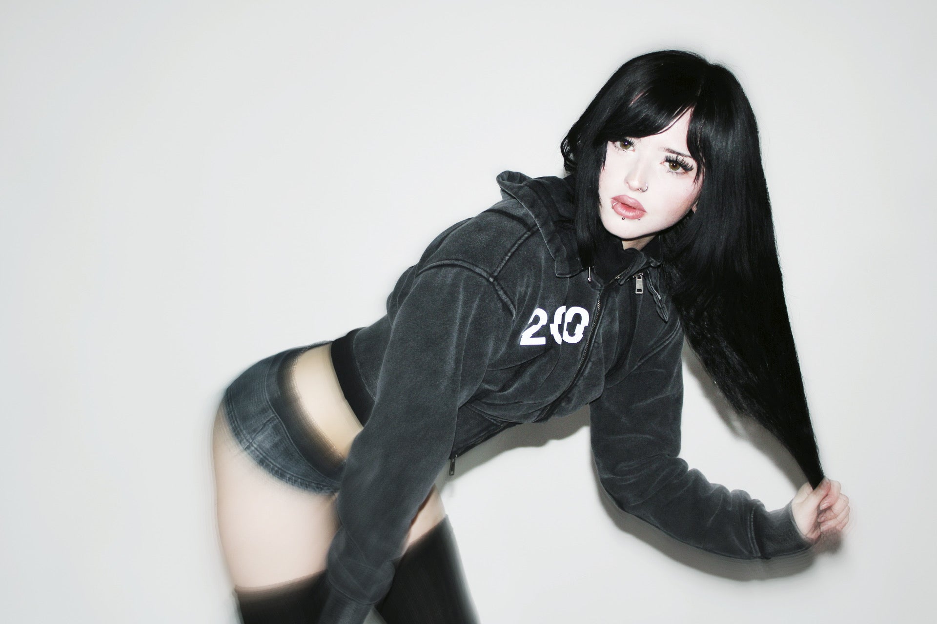 2010 FITTED CROP HOODIE