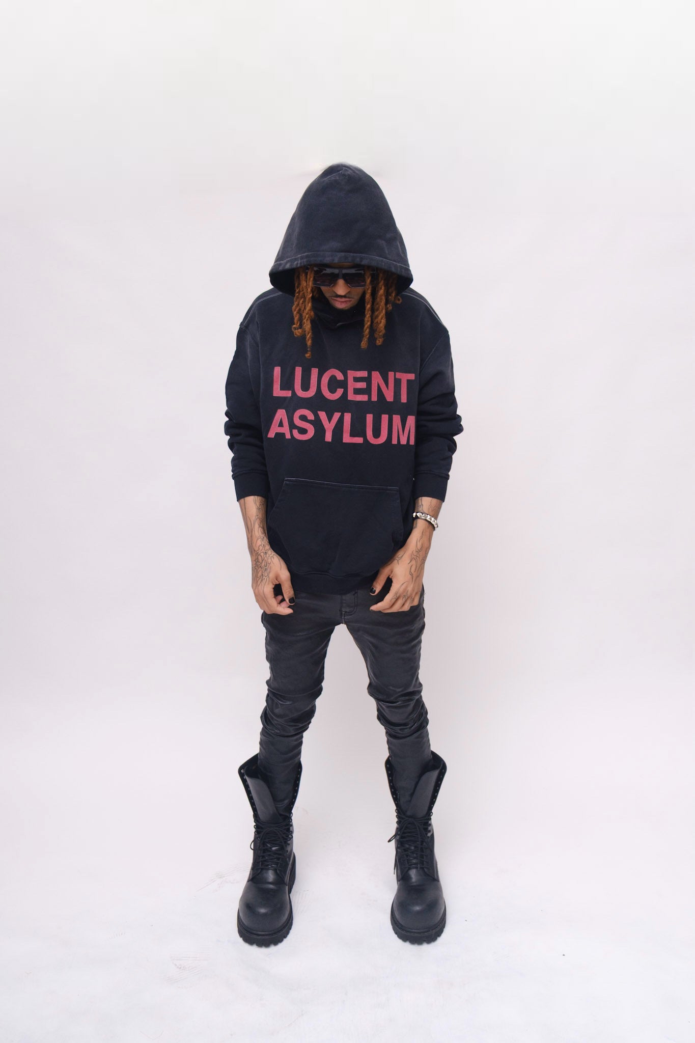 HEAVYWEIGHT BLACK LOGO HOODIE